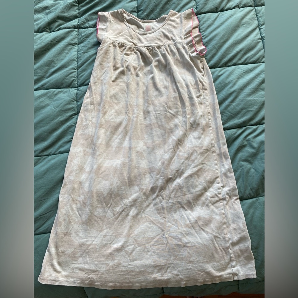 Mini Boden nightgown soft pink unicorn print size 8-9